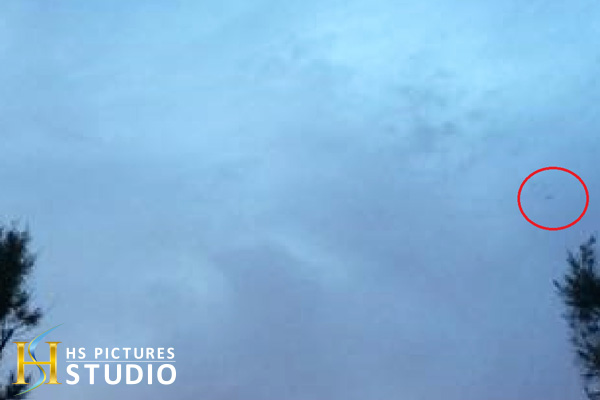 高速で移動する謎の飛行物体！